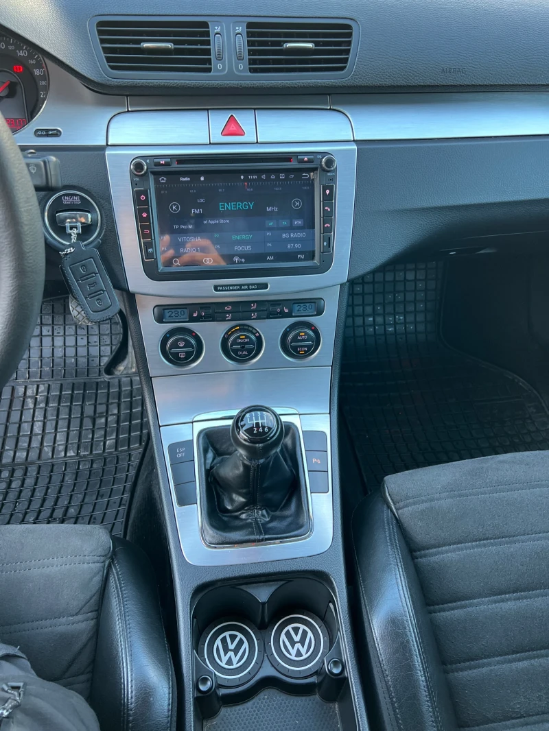 VW Passat 2.0 tdi, снимка 6 - Автомобили и джипове - 53088038