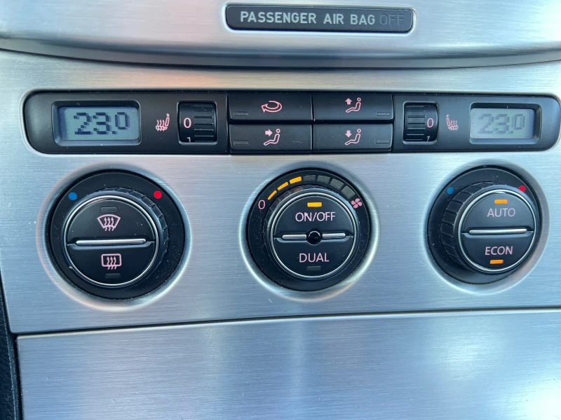 VW Passat 2.0 tdi, снимка 7 - Автомобили и джипове - 53088038