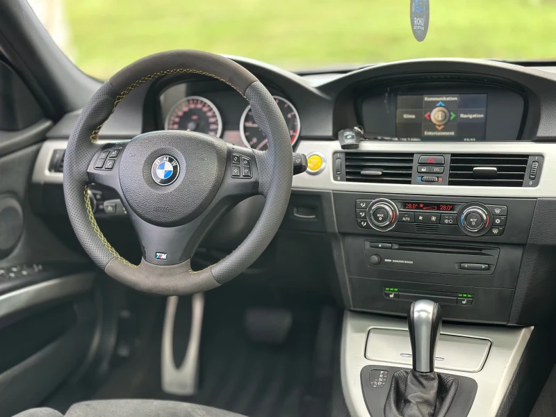 BMW 320 MPACK FULL PANORAMA KEYLESS NAVI, снимка 17 - Автомобили и джипове - 53264075