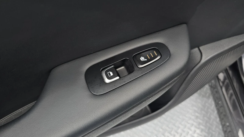 Kia Stinger 3.3 TURBO 2WD / УНИКАТ !!!, снимка 15 - Автомобили и джипове - 53497124