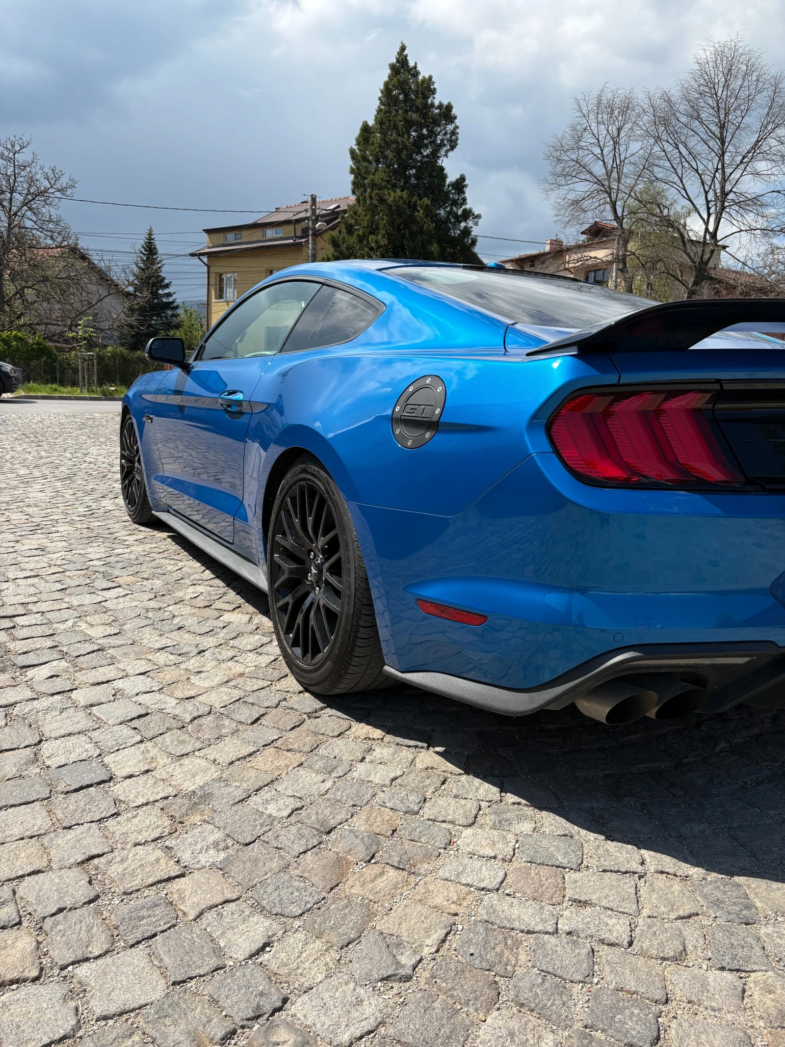 Ford Mustang GT Premium  - изображение 3