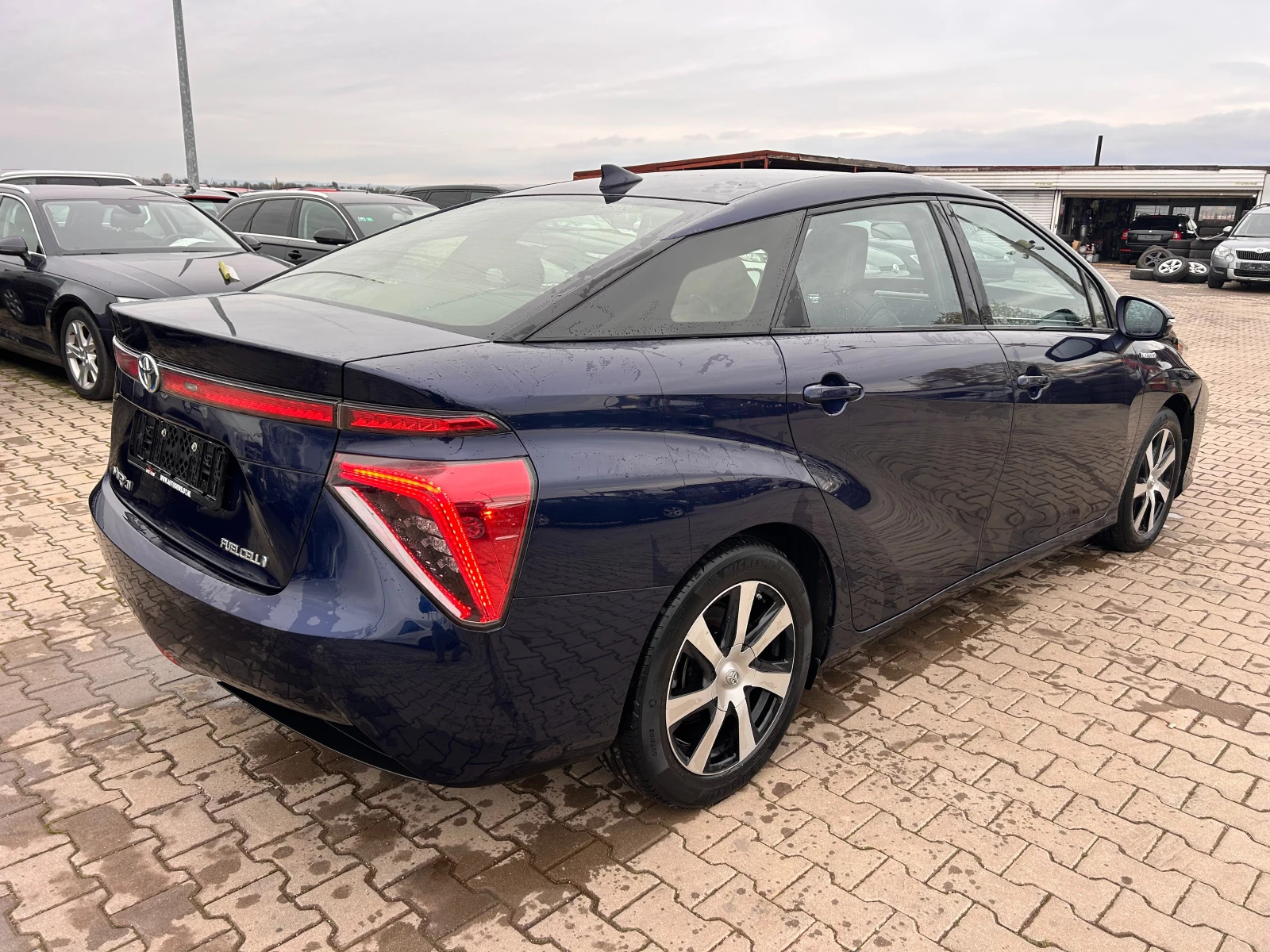 Toyota Mirai FUELCELL AVTOMAT/NAVI/KAMERA EURO 6 - изображение 6