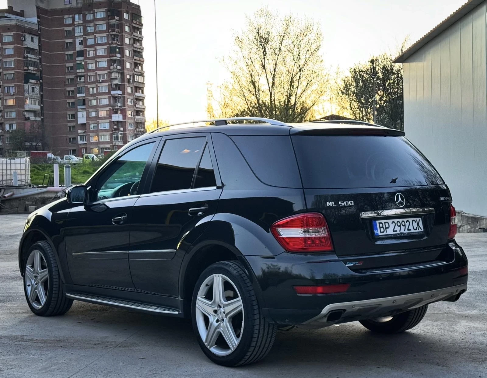 Mercedes-Benz ML 550, снимка 7 - Автомобили и джипове - 53684151