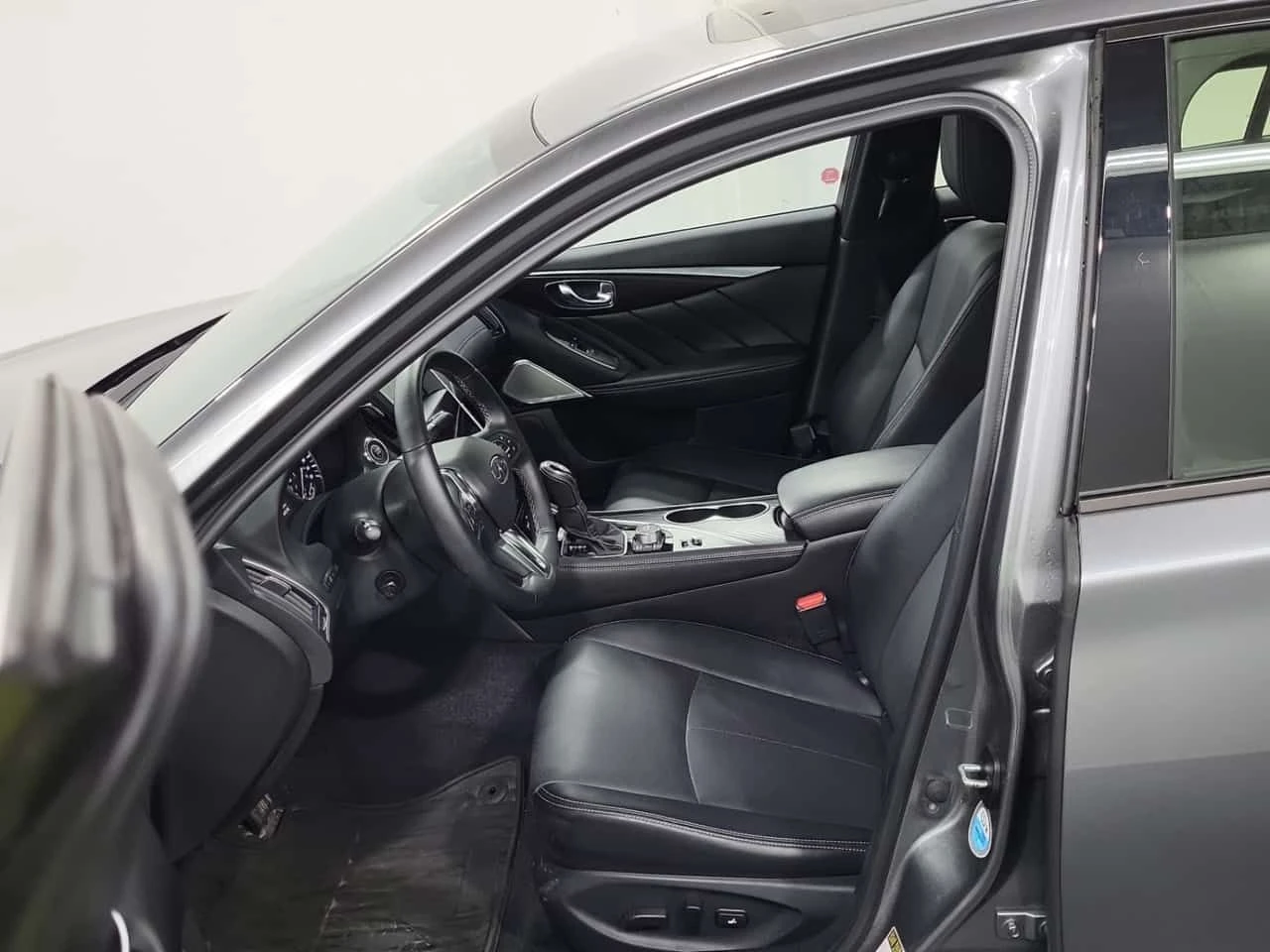 Infiniti Q50  SIGNATURE EDITION| PANORAMA| ПОДГРЕВИ| CARFAX , снимка 5 - Автомобили и джипове - 53828147