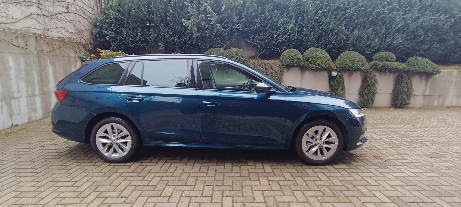 Skoda Octavia 2.0TDI/150к.с/4x4/Edition/Фабрична Гаранция, снимка 4 - Автомобили и джипове - 53850008