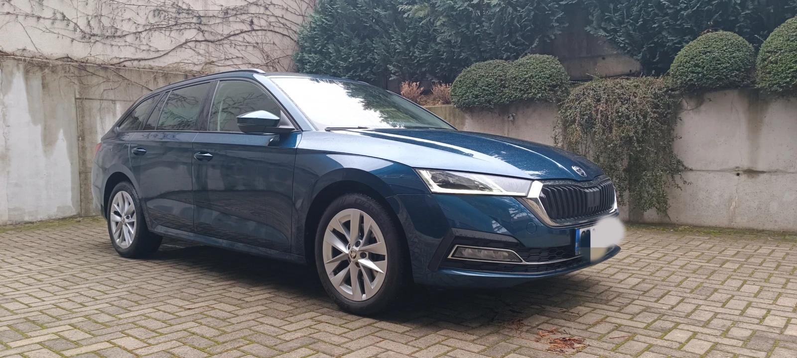 Skoda Octavia 2.0TDI/150к.с/4x4/Edition/Фабрична Гаранция, снимка 3 - Автомобили и джипове - 53850008