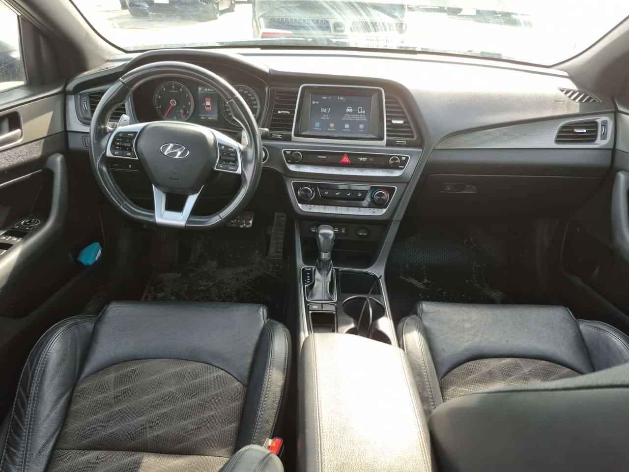 Hyundai Sonata * ESSENTIAL * CARFAX * ШИБИДАХ * КАМЕРА * , снимка 10 - Автомобили и джипове - 53915735