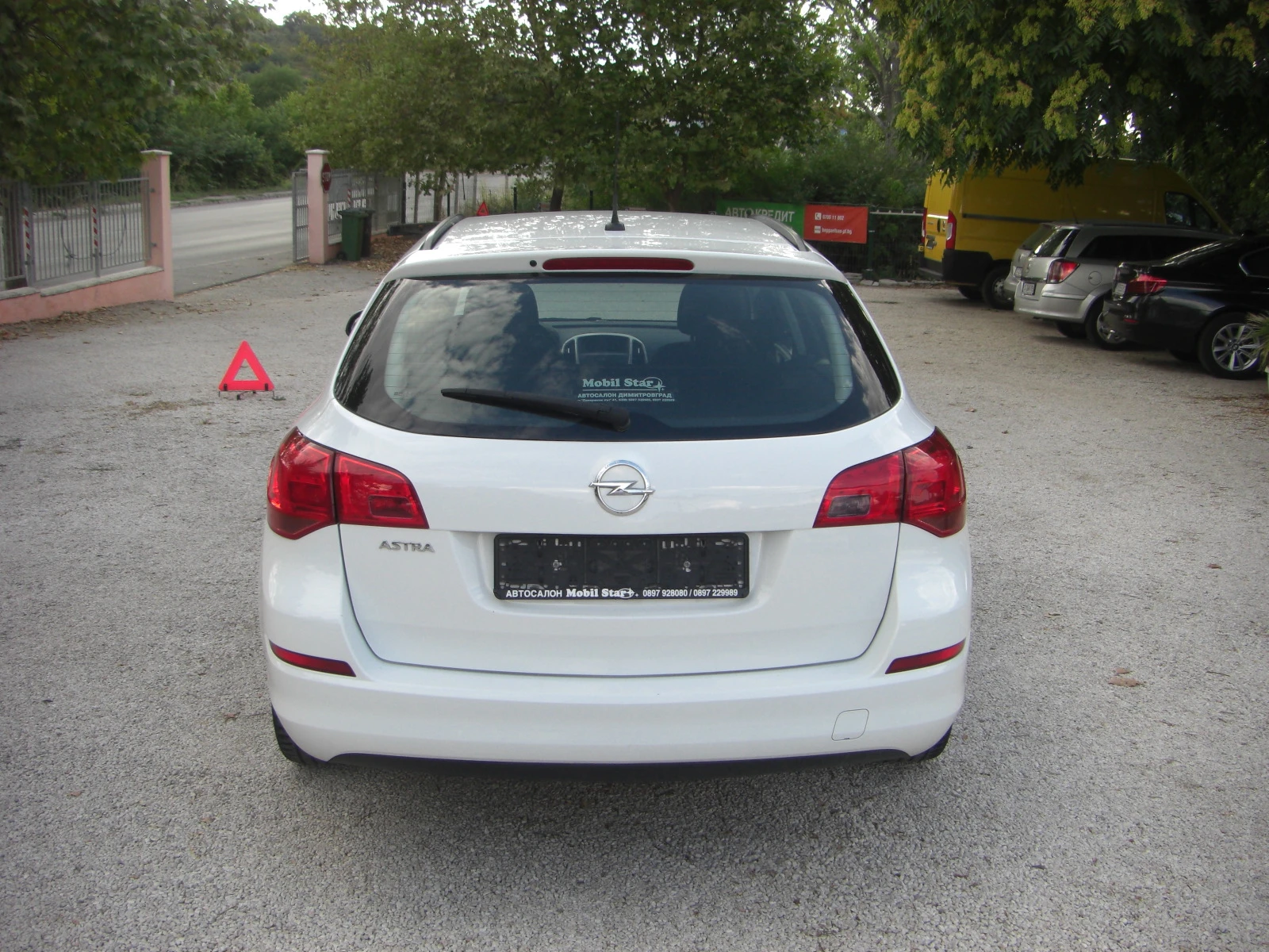 Opel Astra 1.4ib EURO 5, снимка 4 - Автомобили и джипове - 53963076