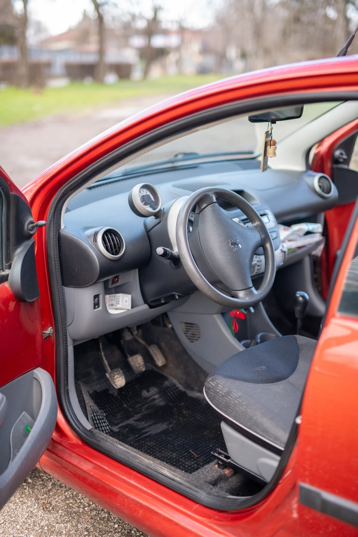 Peugeot 107, снимка 9 - Автомобили и джипове - 54080457