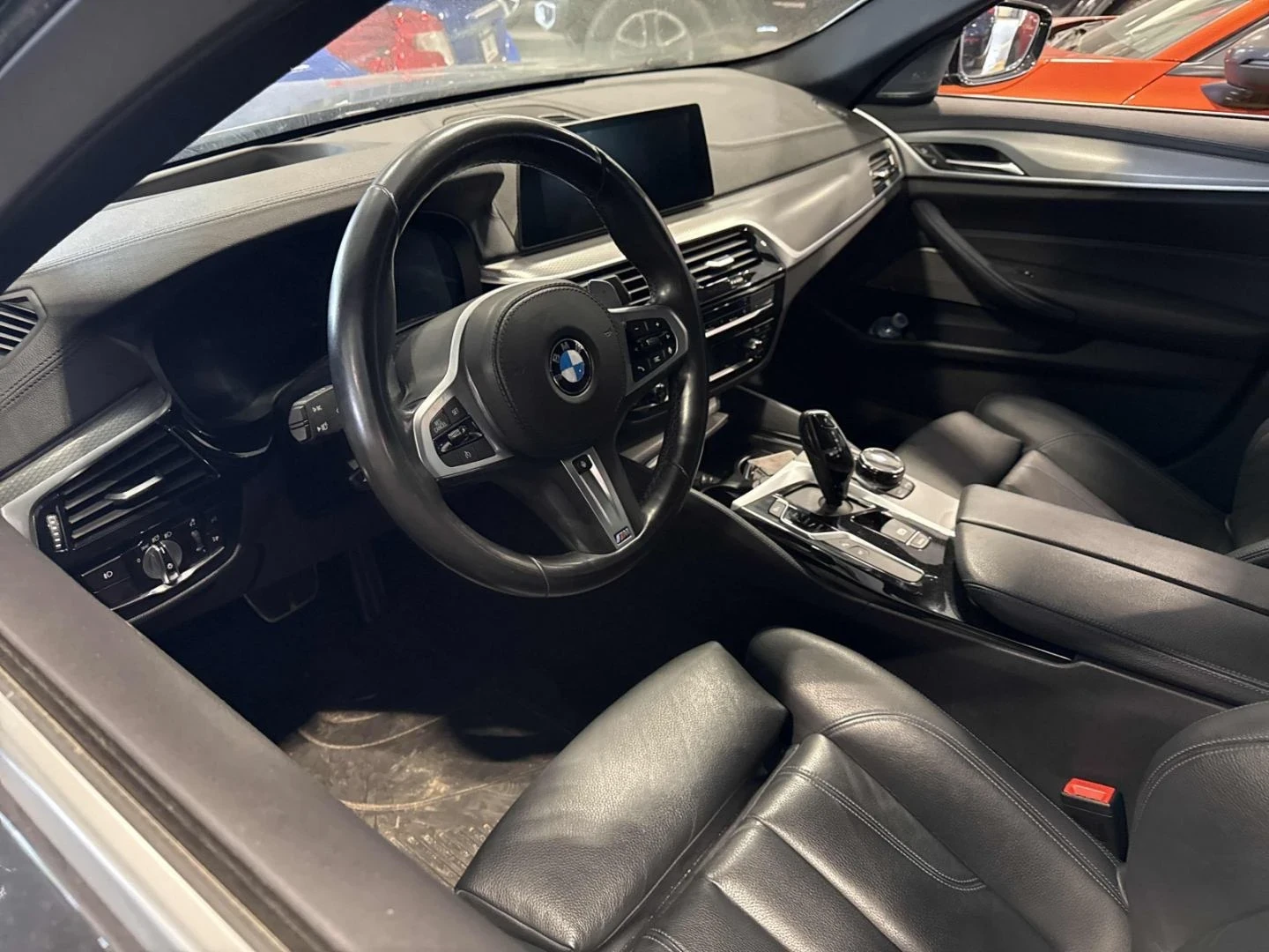 BMW 540 M-pkg* Harman/Kardon* Подгрев* Пано, снимка 6 - Автомобили и джипове - 54121587