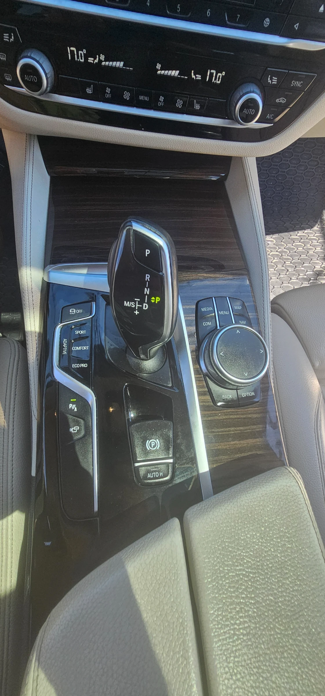 BMW 520, снимка 12 - Автомобили и джипове - 54459264
