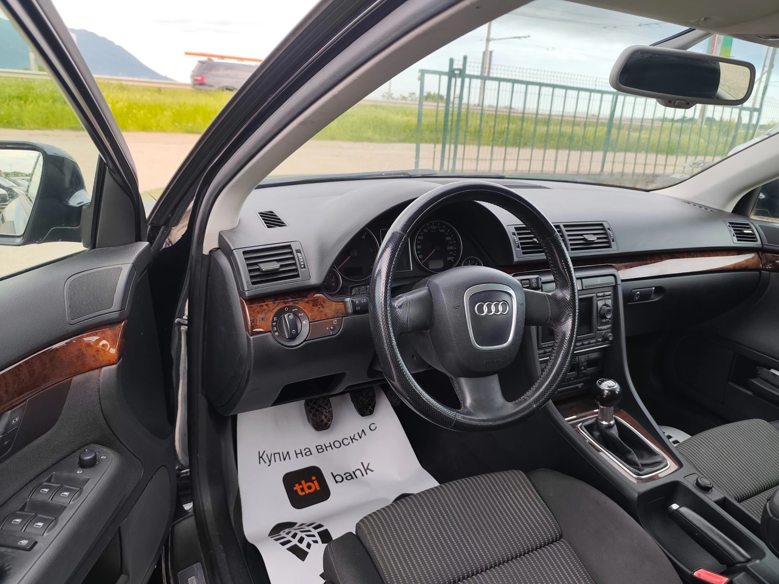 Audi A4 2.0TDI Italia 140кс НАВИГАЦИЯ, снимка 8 - Автомобили и джипове - 54621173