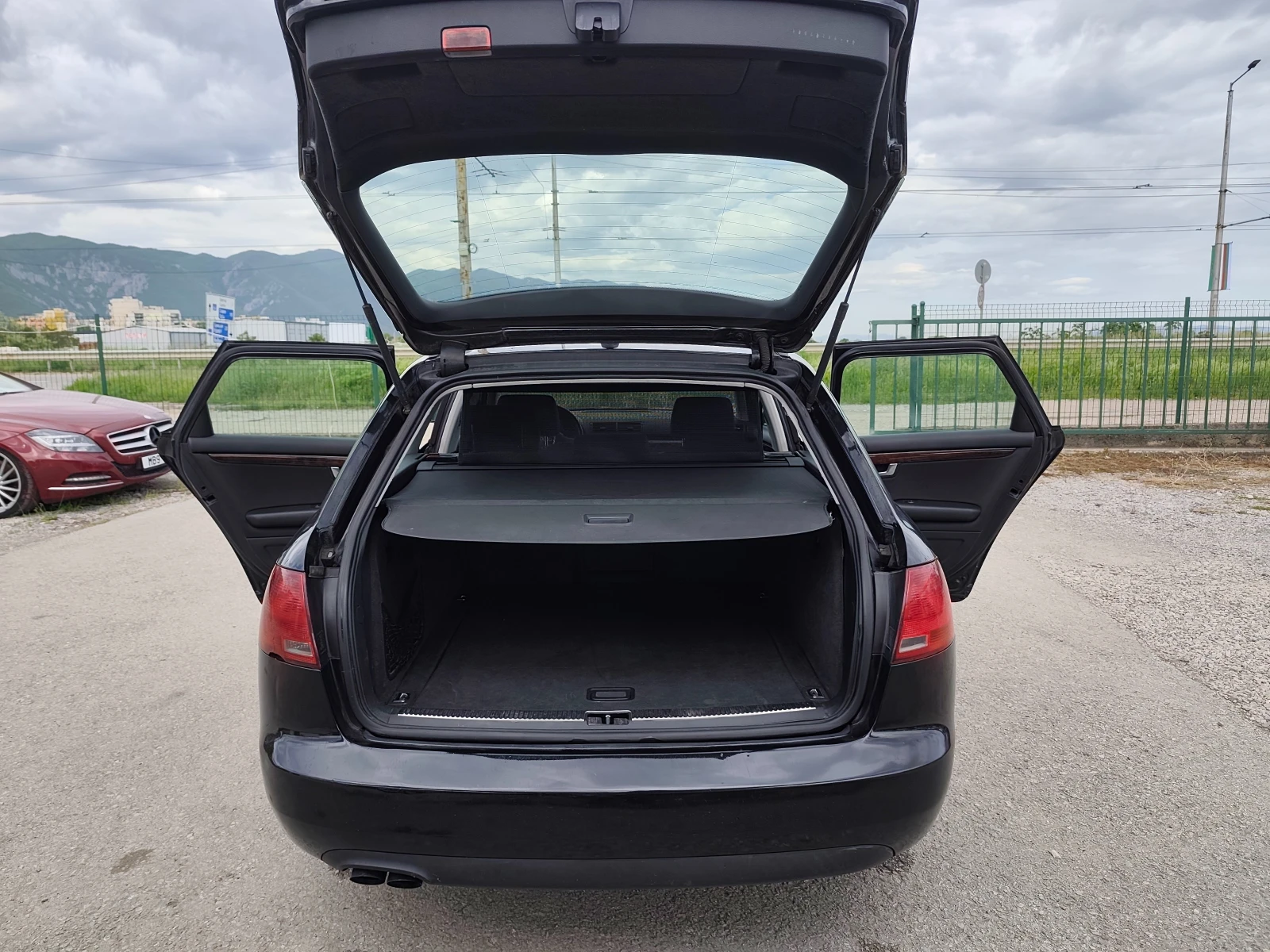 Audi A4 2.0TDI Italia 140кс НАВИГАЦИЯ, снимка 16 - Автомобили и джипове - 54621173