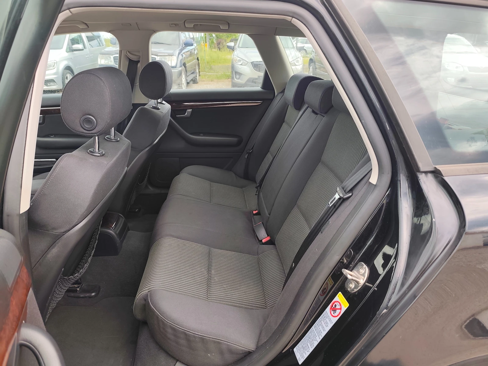 Audi A4 2.0TDI Italia 140кс НАВИГАЦИЯ, снимка 12 - Автомобили и джипове - 54621173