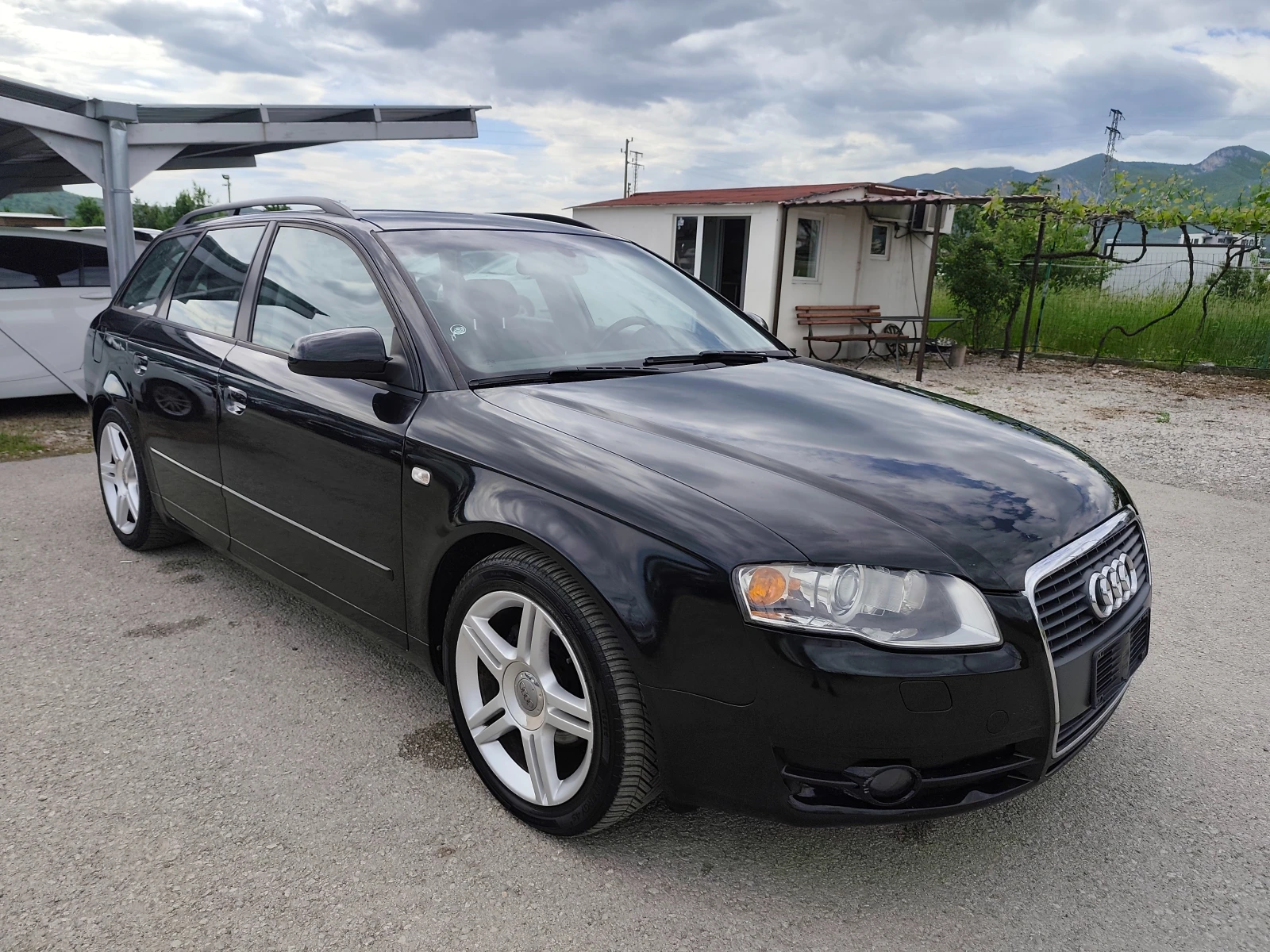 Audi A4 2.0TDI Italia 140кс НАВИГАЦИЯ, снимка 4 - Автомобили и джипове - 54621173