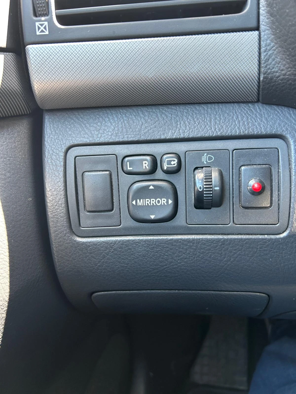 Toyota Avensis, снимка 13 - Автомобили и джипове - 55502442