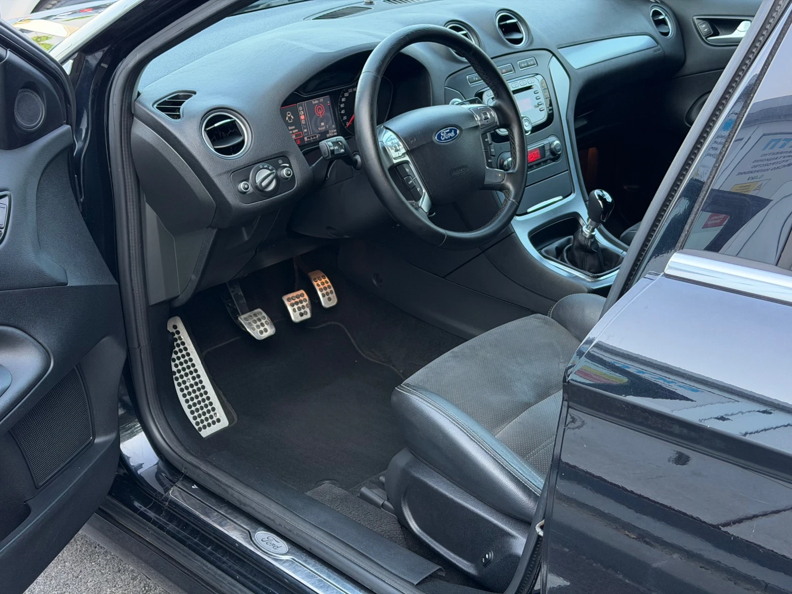 Ford Mondeo 2.0TDCi ST-Пакет Дистроник FaceLift, снимка 10 - Автомобили и джипове - 55618856