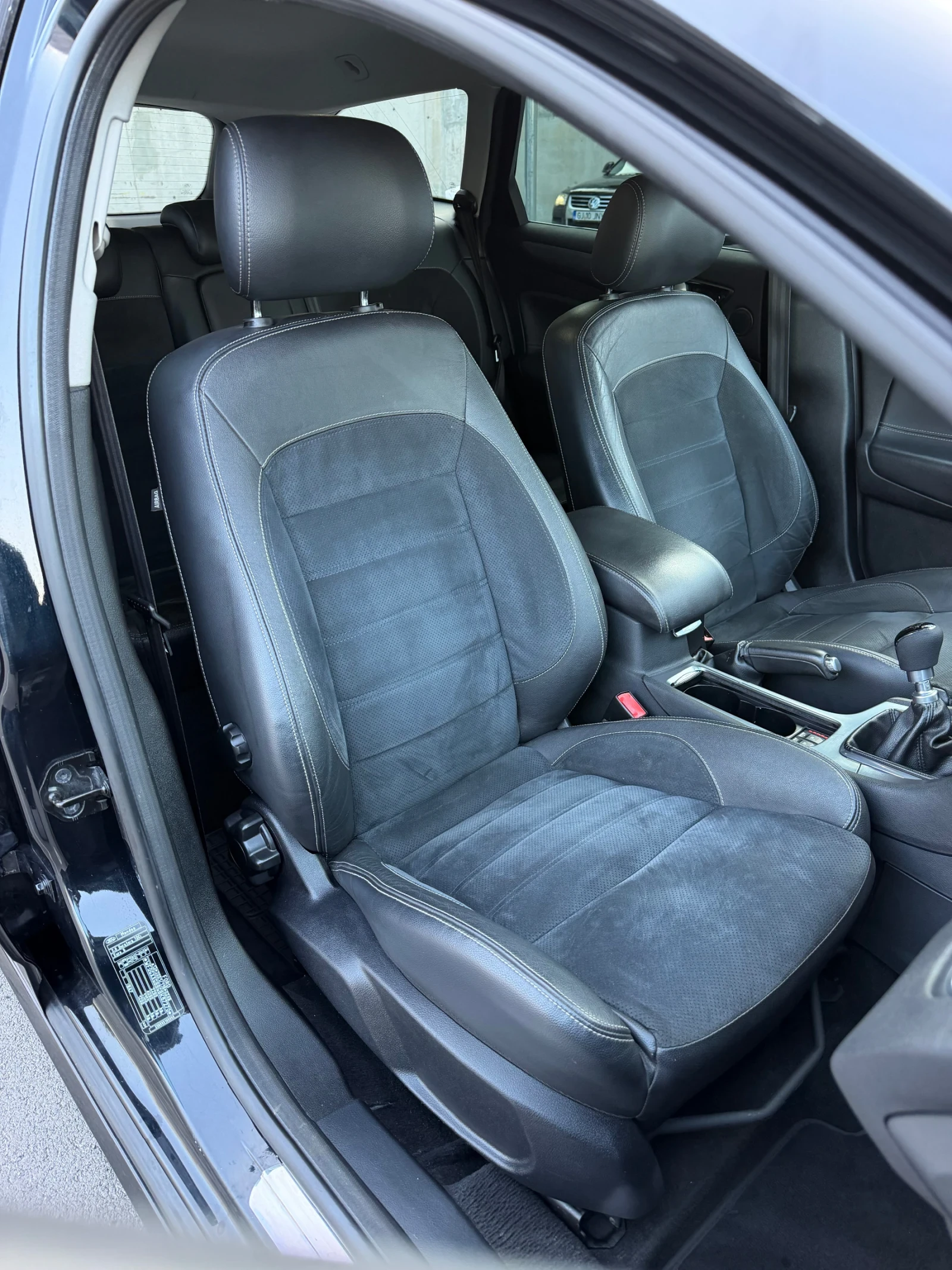 Ford Mondeo 2.0TDCi ST-Пакет Дистроник FaceLift, снимка 14 - Автомобили и джипове - 55618856