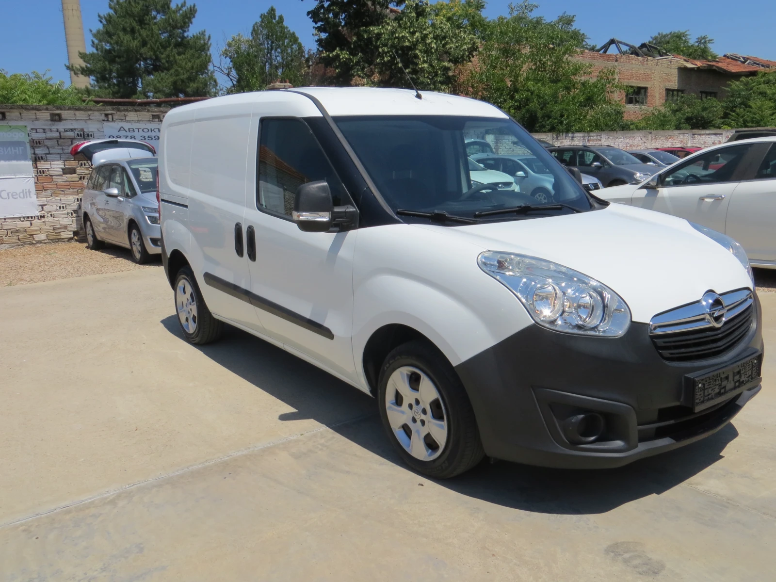 Opel Combo 1.3ecoFlex-Сервизна история!, снимка 2 - Автомобили и джипове - 55846733