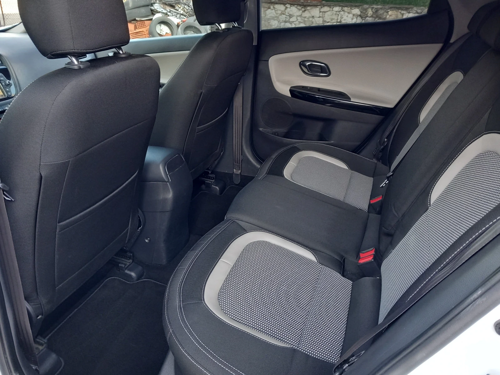 Kia Ceed 1.6  NAVI Камера, снимка 11 - Автомобили и джипове - 55969998