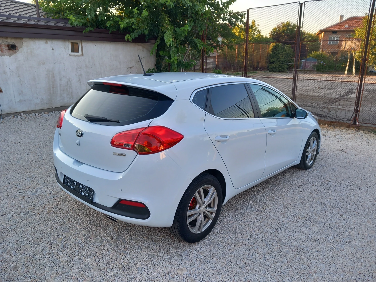 Kia Ceed 1.6  NAVI Камера, снимка 5 - Автомобили и джипове - 55969998
