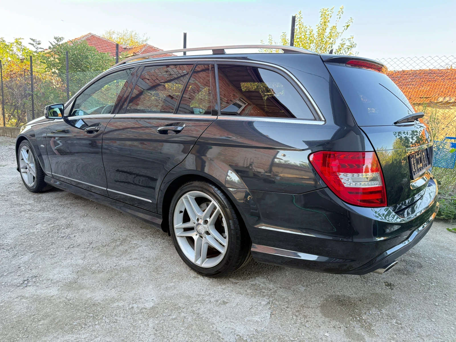 Mercedes-Benz C 250, снимка 3 - Автомобили и джипове - 56299701