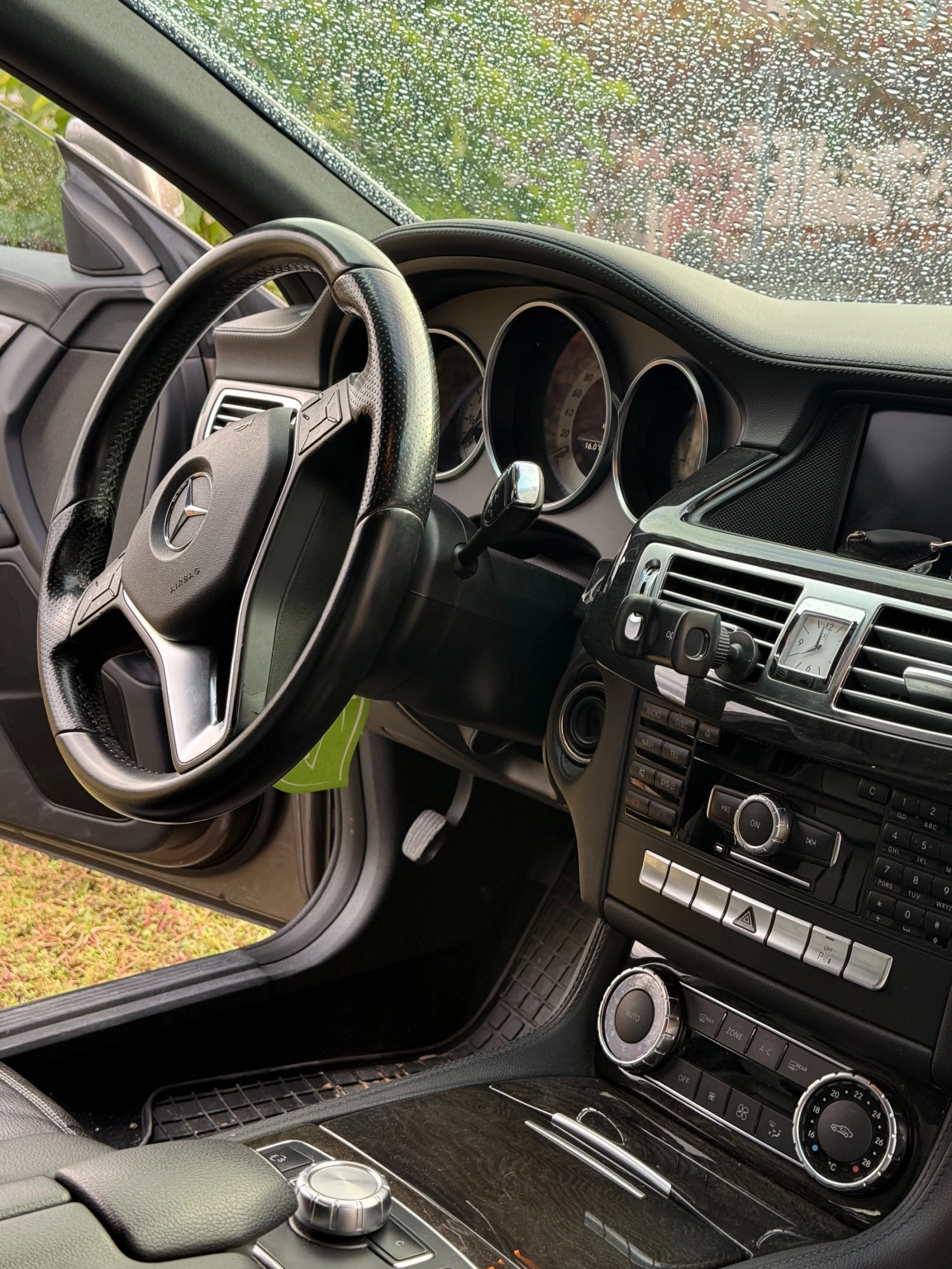 Mercedes-Benz CLS 350, снимка 9 - Автомобили и джипове - 56721656
