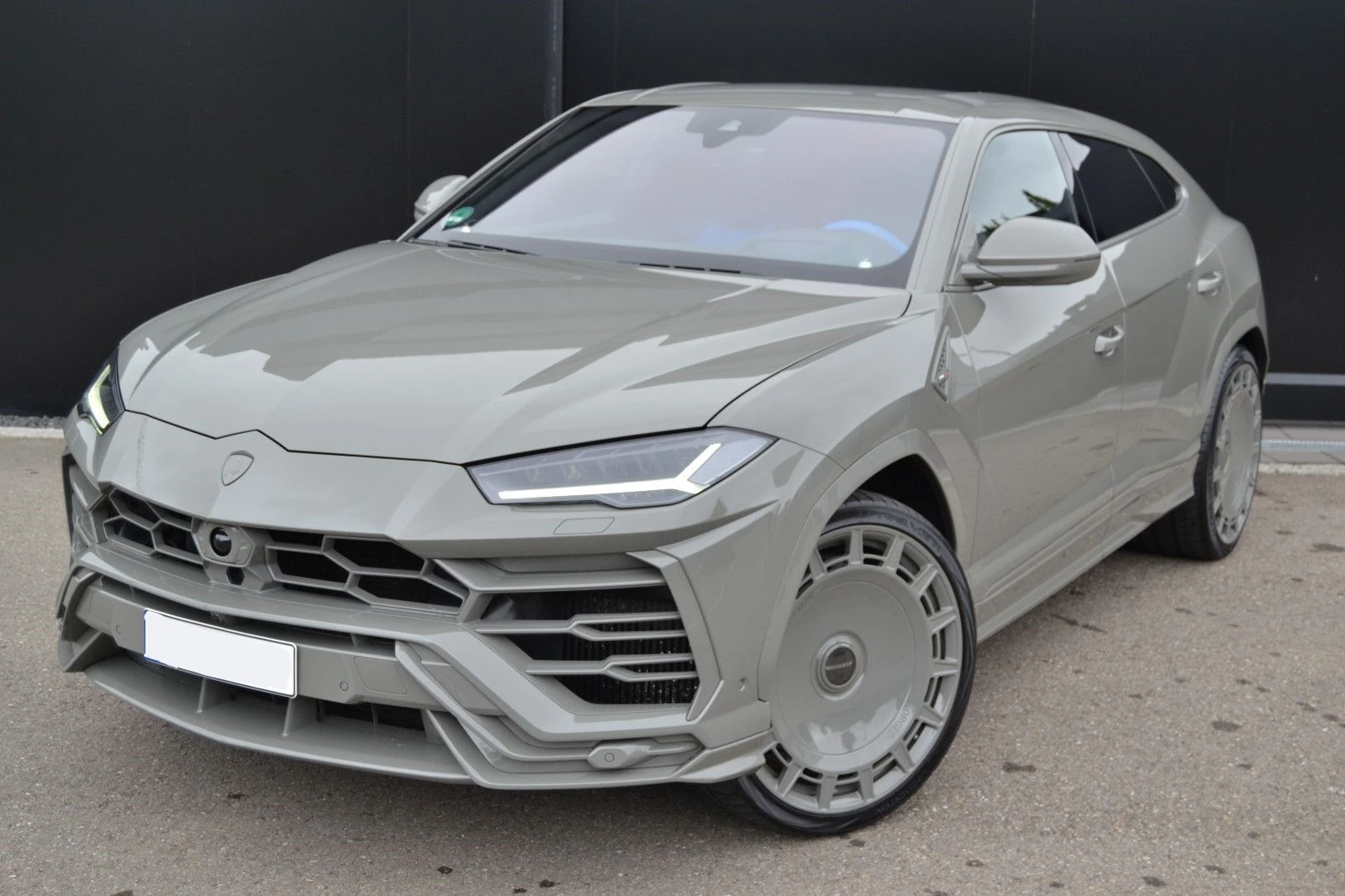 Lamborghini Urus 1 of 1 Mansory 24" Akrapovic Starlight - изображение 2