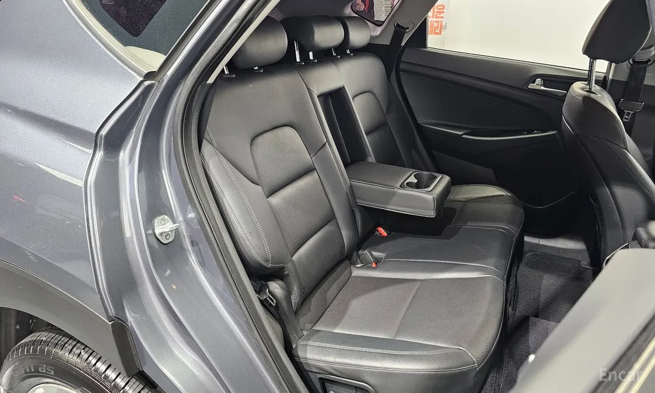 Hyundai Tucson 4X4 TURBO, снимка 12 - Автомобили и джипове - 54735177