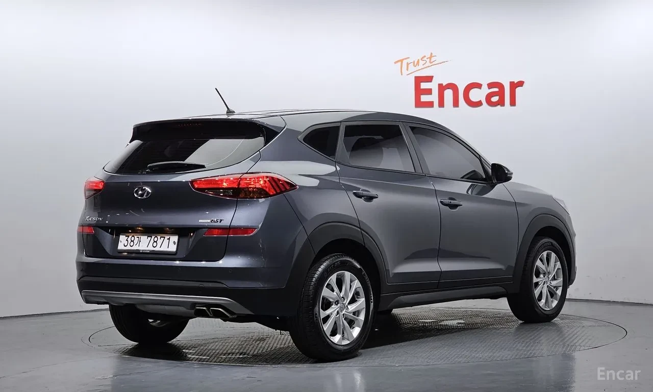 Hyundai Tucson 4X4 TURBO, снимка 2 - Автомобили и джипове - 54735177