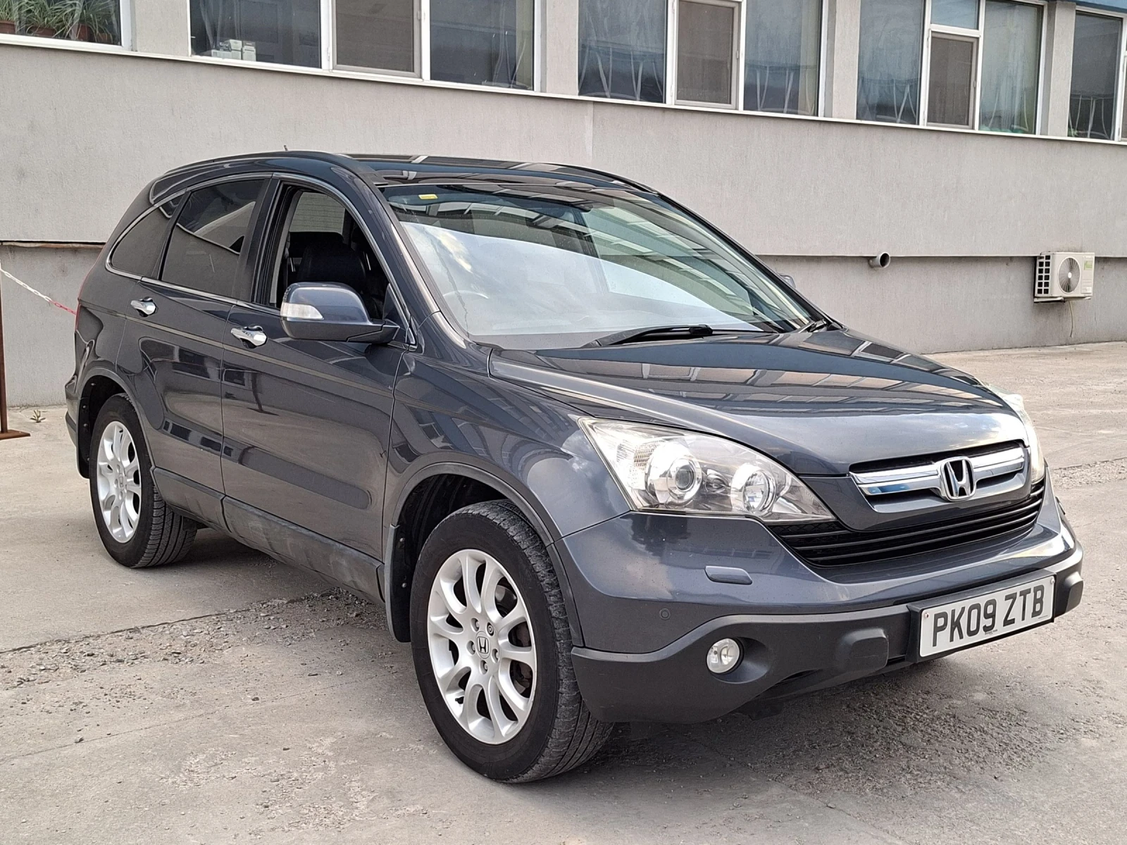 Honda Cr-v Executive , снимка 2 - Автомобили и джипове - 54806923
