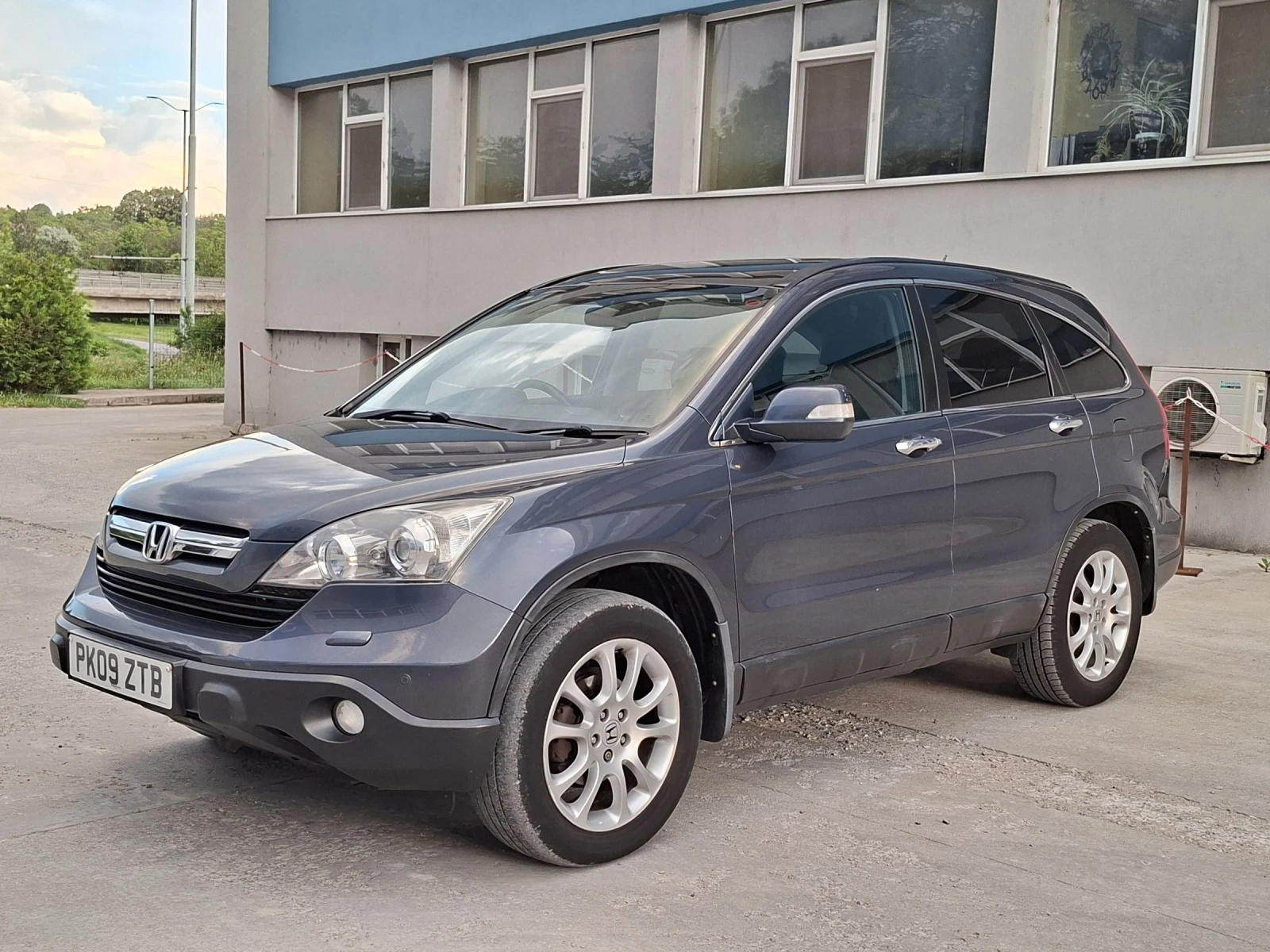 Honda Cr-v Executive , снимка 3 - Автомобили и джипове - 54806923