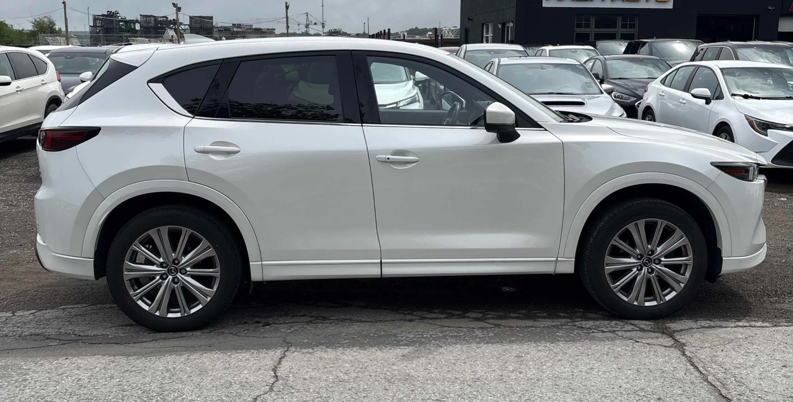 Mazda CX-5 ПОДГРЕВ* KEYLESS* HEAD UP* CARFAX, снимка 3 - Автомобили и джипове - 54858650