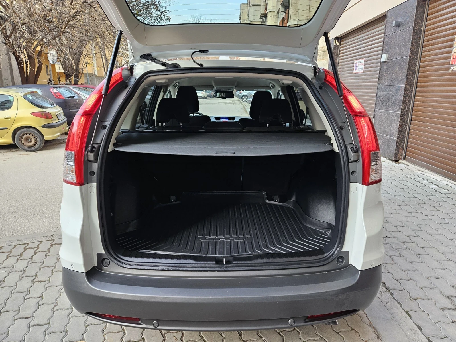 Honda Cr-v 2.0 i 155PS 4x4 8 ГУМИ С ДЖАНТИ WHITE PEARL, снимка 11 - Автомобили и джипове - 54912074