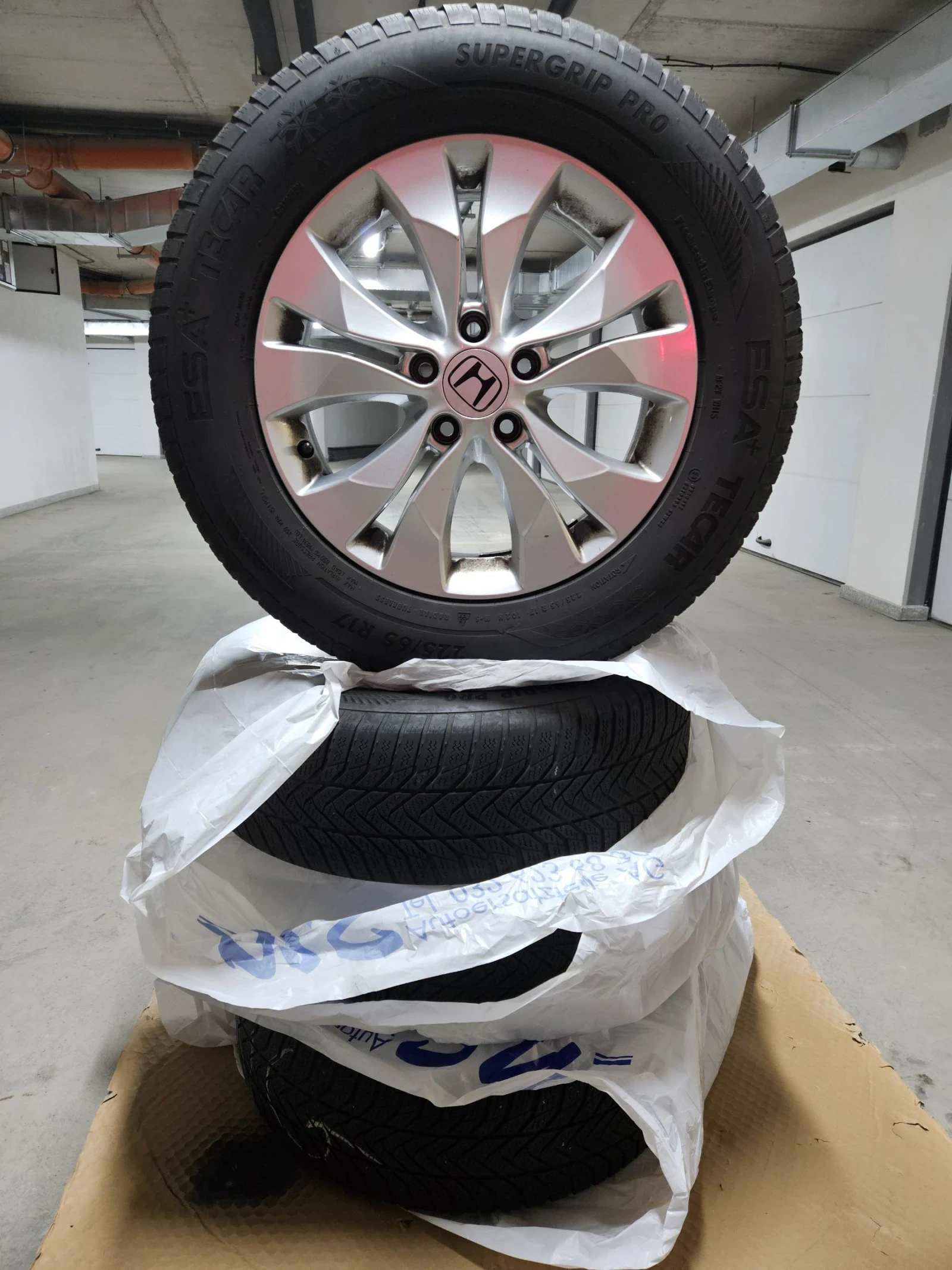 Honda Cr-v 2.0 i 155PS 4x4 8 ГУМИ С ДЖАНТИ WHITE PEARL, снимка 14 - Автомобили и джипове - 54912074