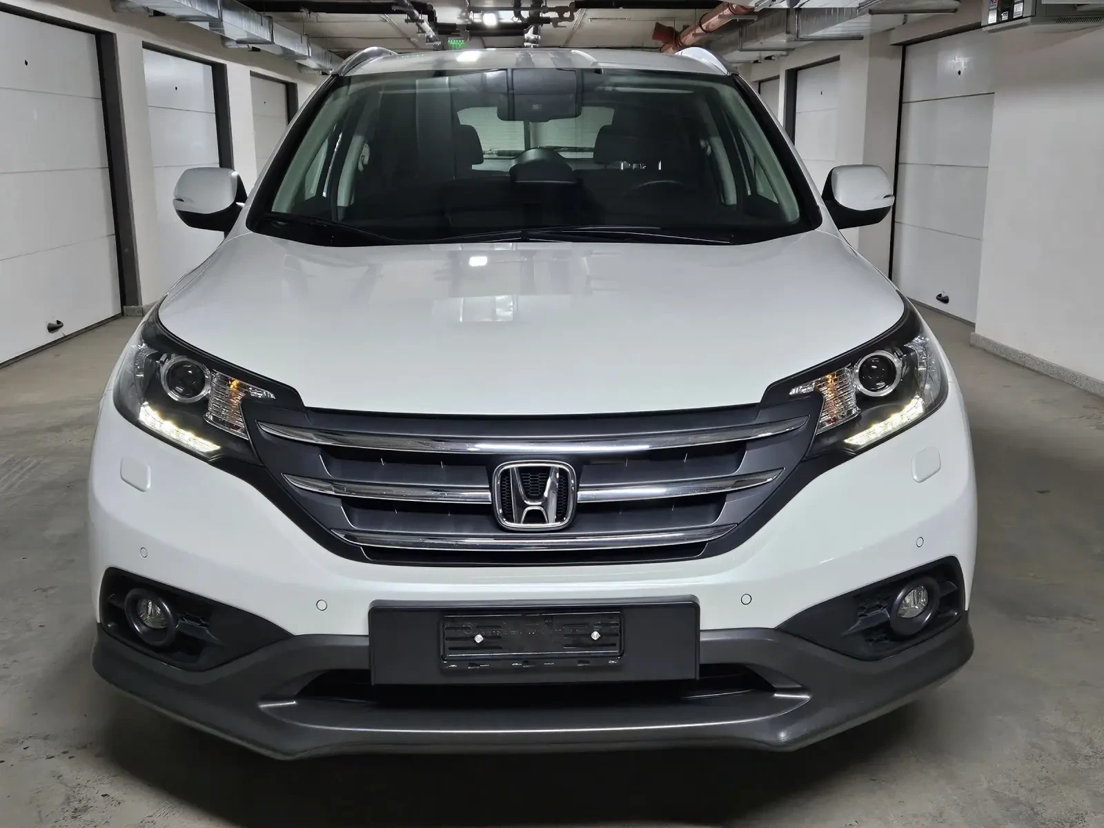 Honda Cr-v 2.0 i 155PS 4x4 8 ГУМИ С ДЖАНТИ WHITE PEARL, снимка 2 - Автомобили и джипове - 54912074