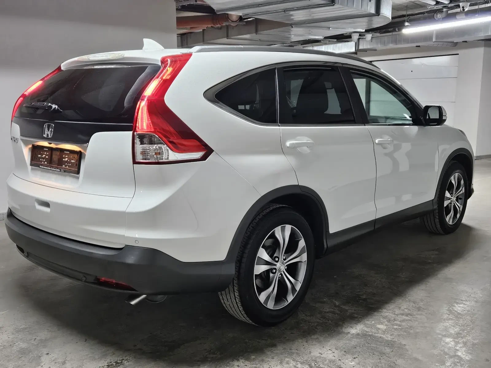 Honda Cr-v 2.0 i 155PS 4x4 8 ГУМИ С ДЖАНТИ WHITE PEARL, снимка 4 - Автомобили и джипове - 54912074