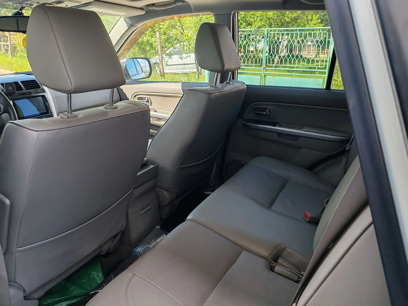 Suzuki Grand vitara, снимка 4 - Автомобили и джипове - 55835963