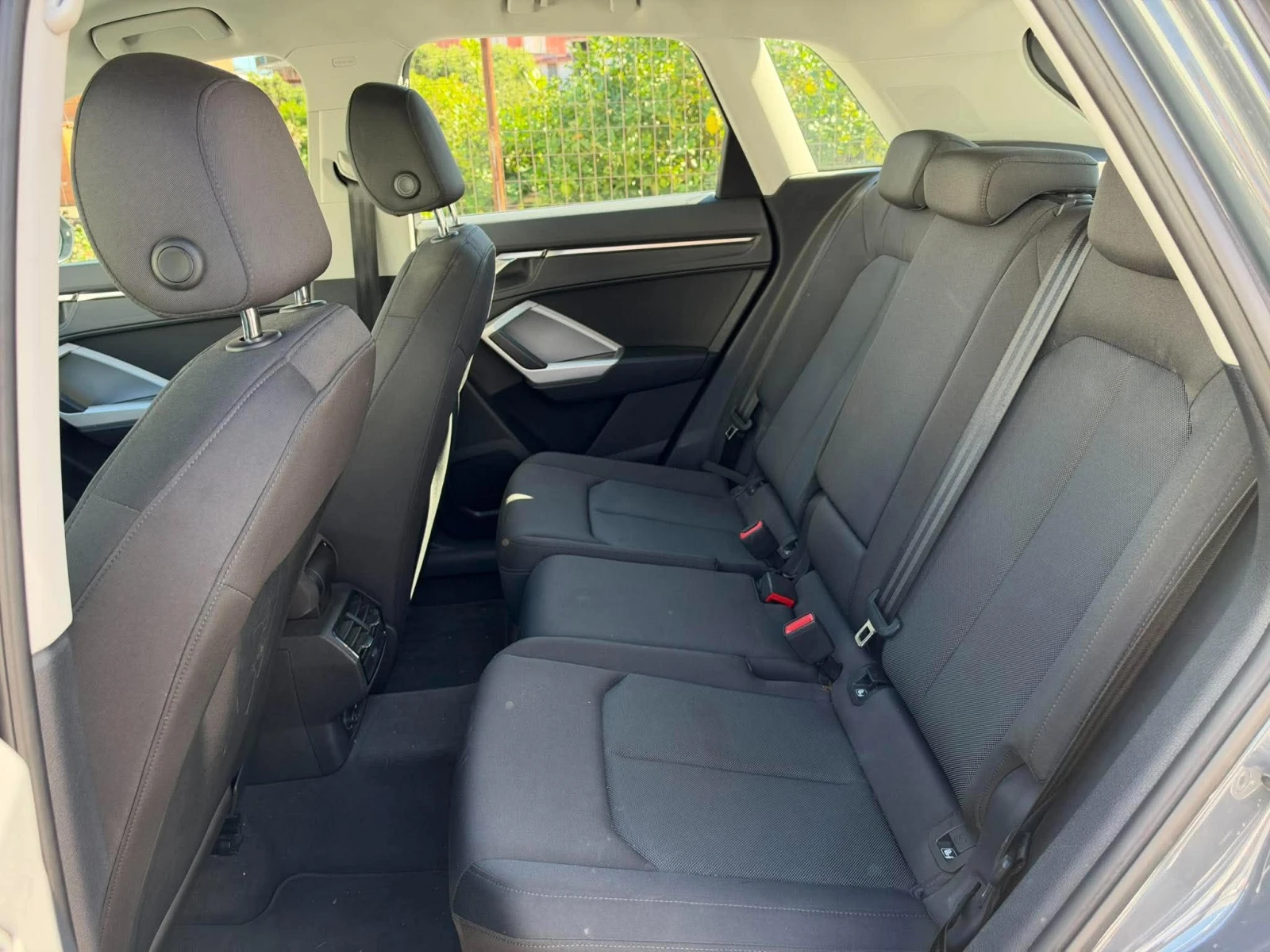 Audi Q3 45 TFSIe Business, снимка 11 - Автомобили и джипове - 56701927