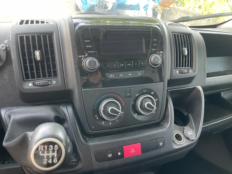 Peugeot Boxer 2.2 Diesel 140 коня    Euro 6D, снимка 9 - Бусове и автобуси - 46984014