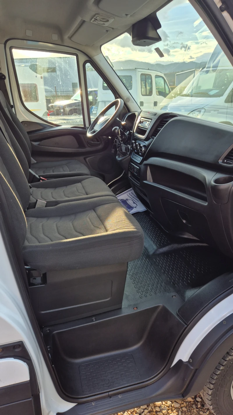 Iveco Daily 35c17* МАКСИ* КЛИМАТРОНИК* , снимка 15 - Бусове и автобуси - 52380231