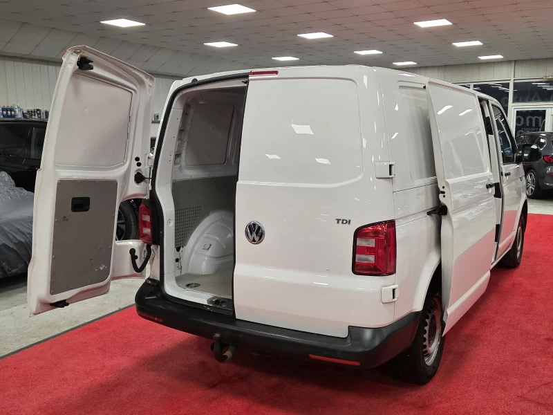 VW Transporter T6 Long | 2.0TDI | Напълно обслужен , снимка 10 - Бусове и автобуси - 53294506