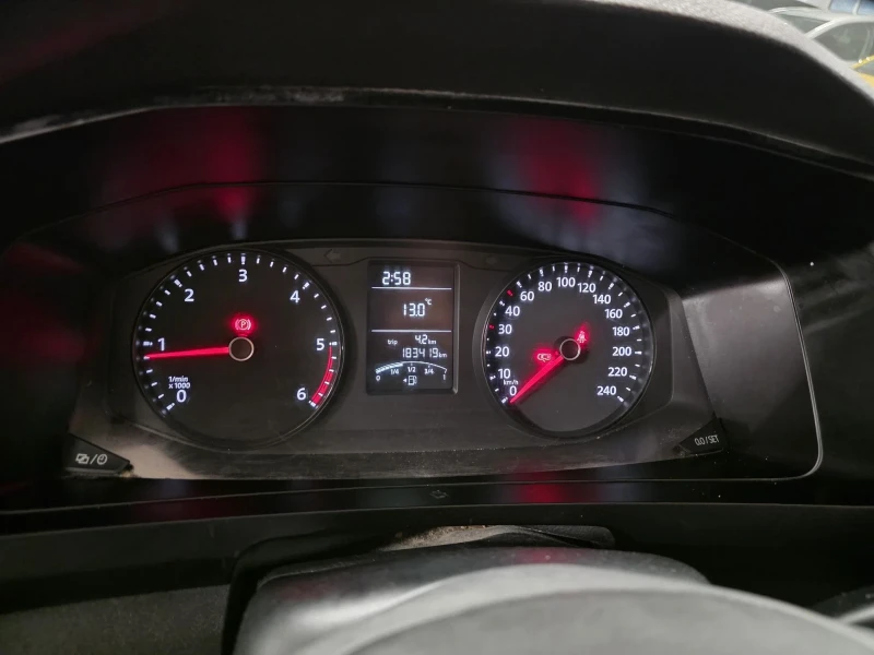 VW Transporter T6 Long | 2.0TDI | Напълно обслужен , снимка 15 - Бусове и автобуси - 53294506