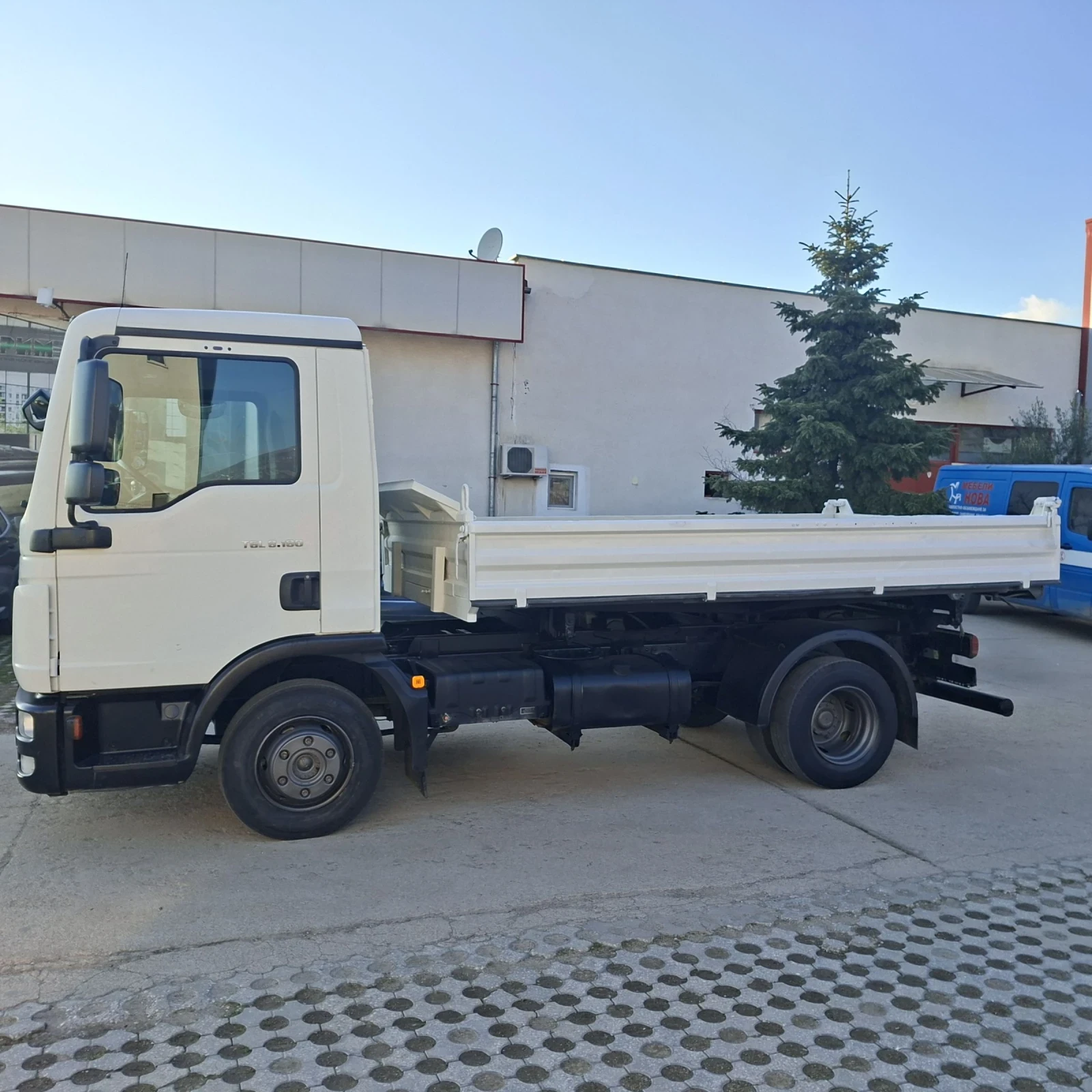 Man Tgl 8180 ТРИСТРАНЕН САМОСВАЛ 238000КМ - изображение 5