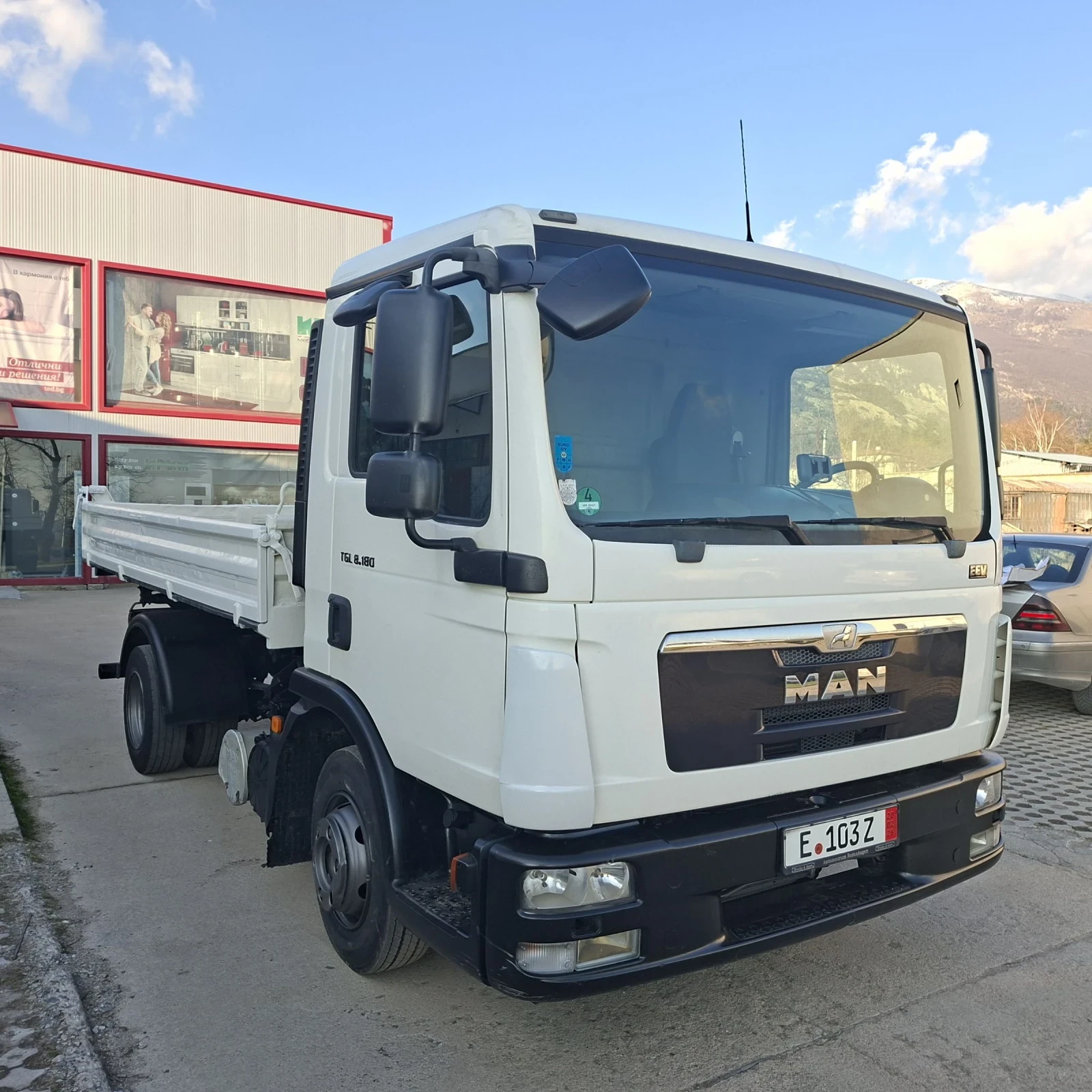 Man Tgl 8180 ТРИСТРАНЕН САМОСВАЛ 238000КМ - изображение 2