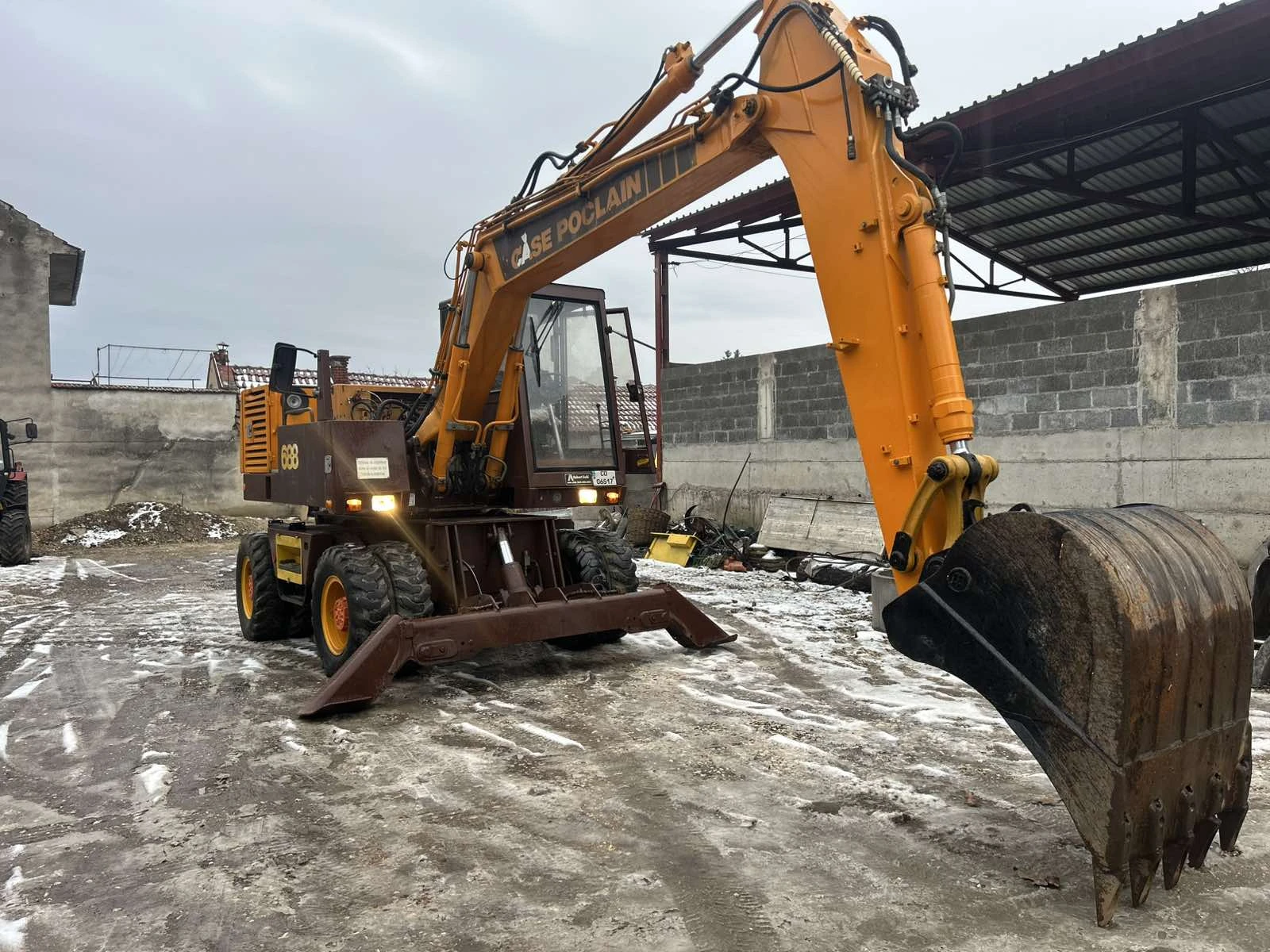 ����� Case/Poclain 688P | Mobile.bg � ����������� 8