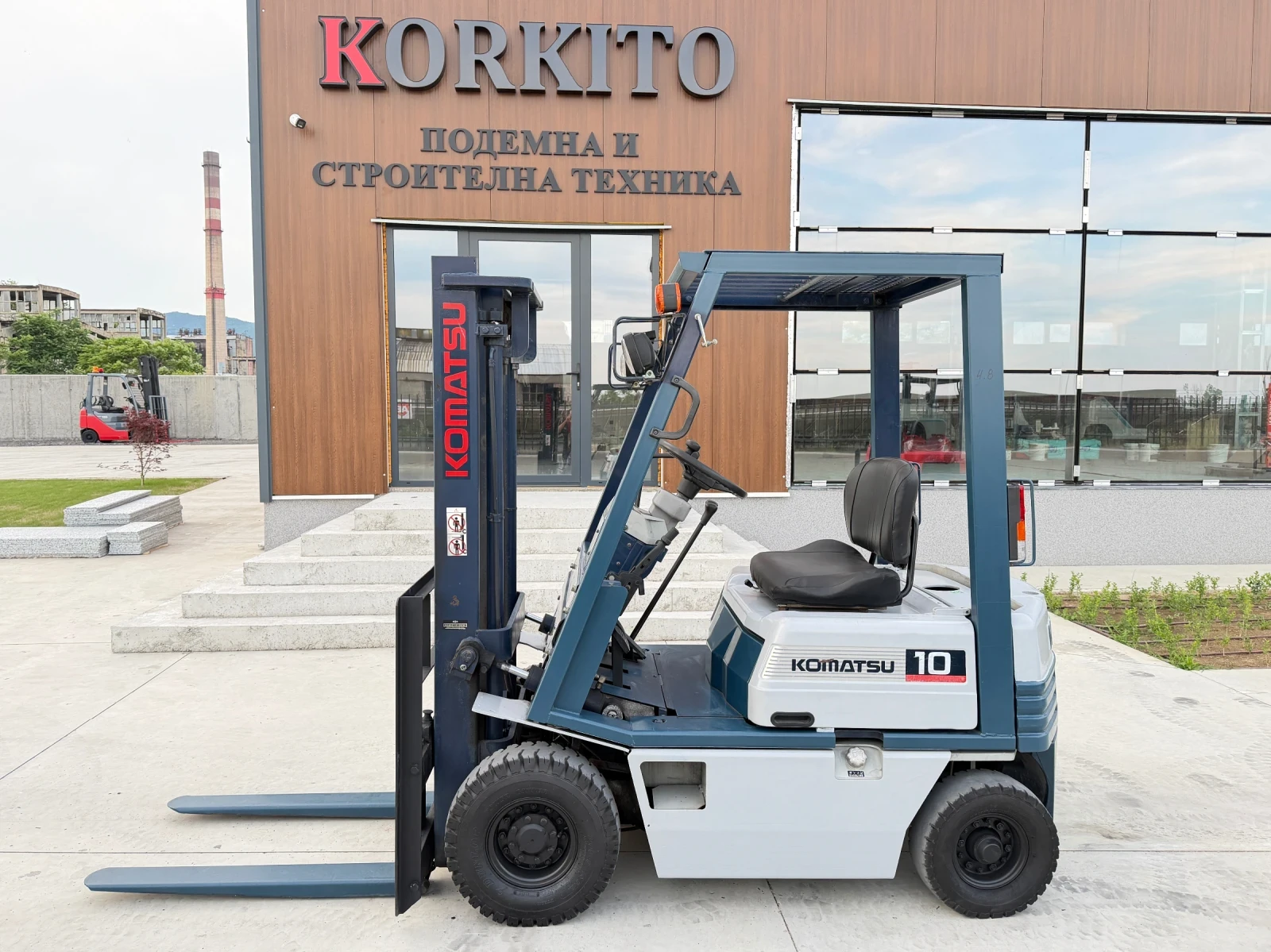 Мотокар Komatsu  ПЕРФЕКТЕН / Като Нов!!!, снимка 2 - Индустриална техника - 53632040