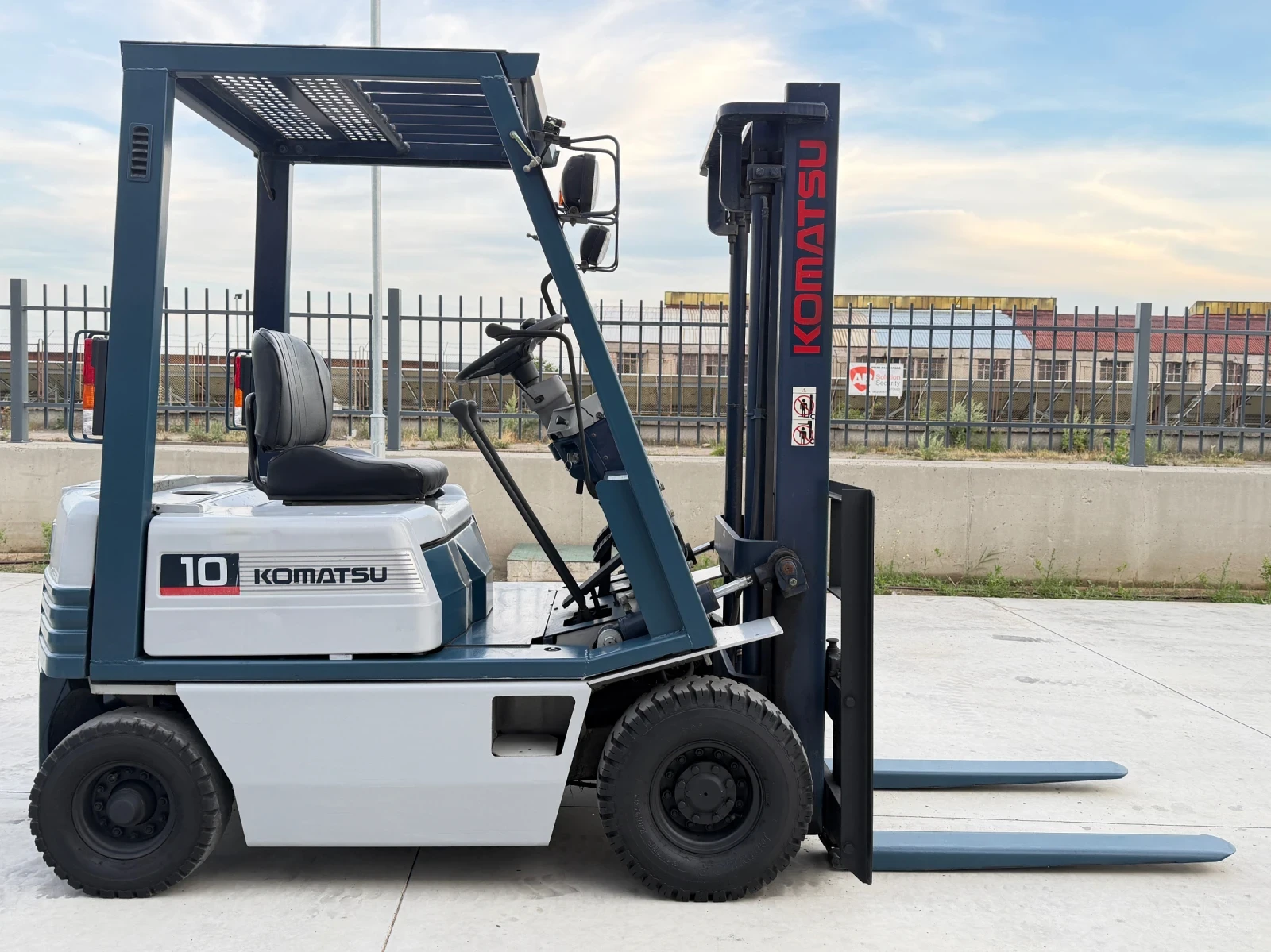 Мотокар Komatsu  ПЕРФЕКТЕН / Като Нов!!!, снимка 6 - Индустриална техника - 53632040