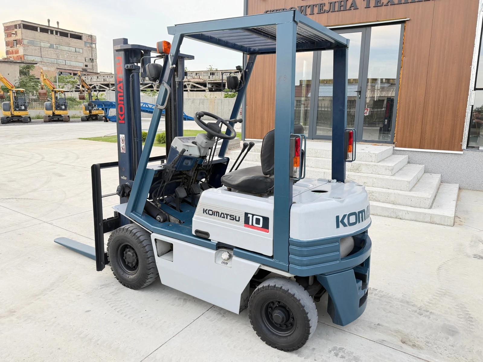 Мотокар Komatsu  ПЕРФЕКТЕН / Като Нов!!!, снимка 3 - Индустриална техника - 53632040