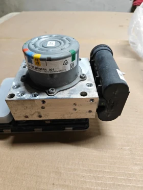 A 223 320 08 04 001-Продавам компресор за въздушно окачване Мерцедес W223 и W297 , снимка 2